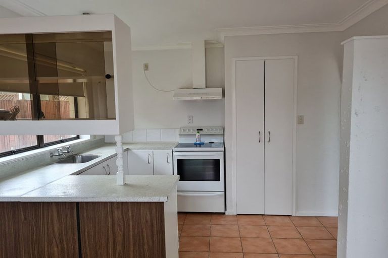 Photo of property in 2a Roys Road, Weymouth, Auckland, 2103