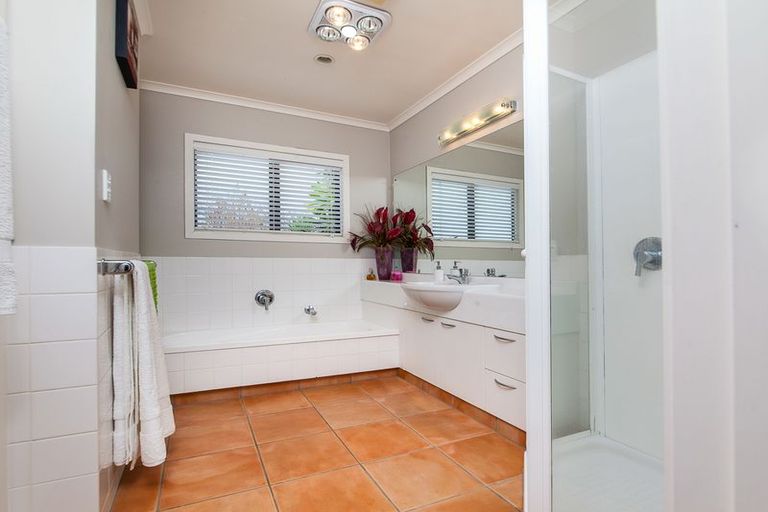 Photo of property in 17 Cinnabar Place, Westgate, Auckland, 0614