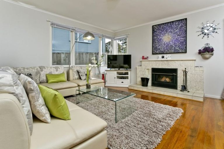 Photo of property in 1/42 Lyttelton Avenue, Forrest Hill, Auckland, 0620