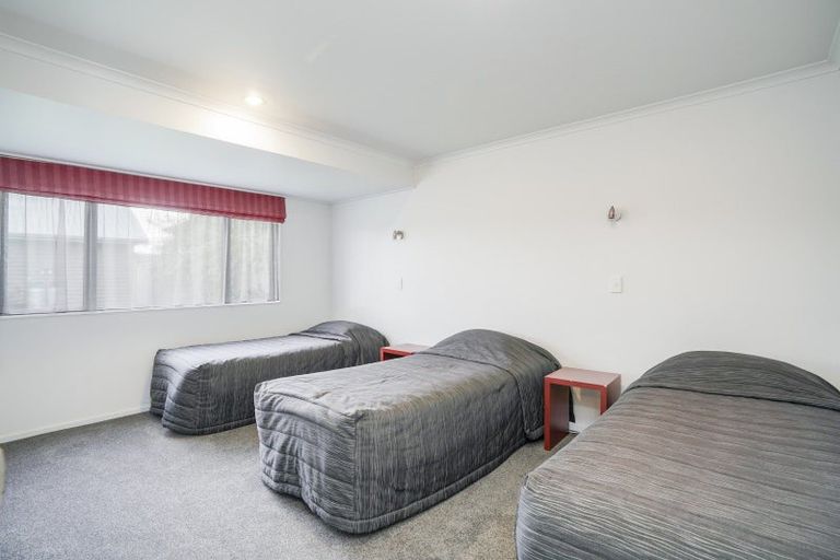 Photo of property in 8a-d Camden Street, Turnbull Thomson Park, Invercargill, 9810