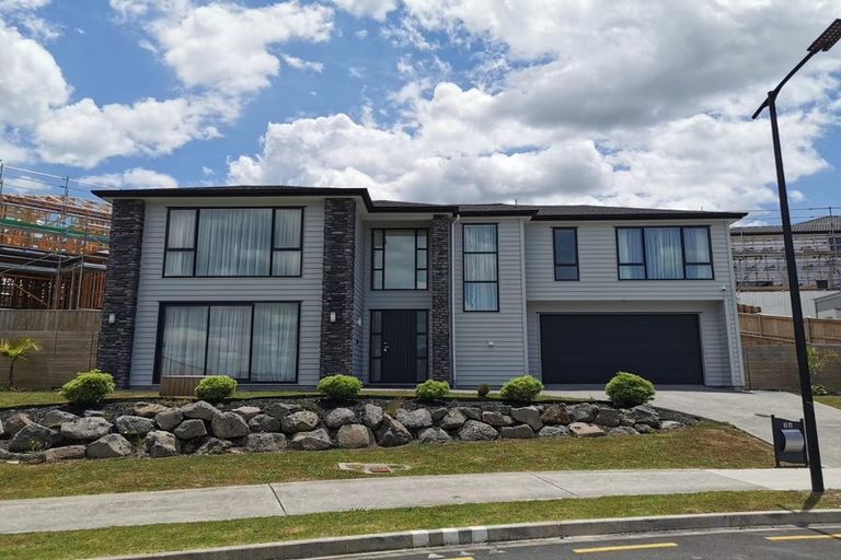 Photo of property in 26 Colliston Rise, Pinehill, Auckland, 0632