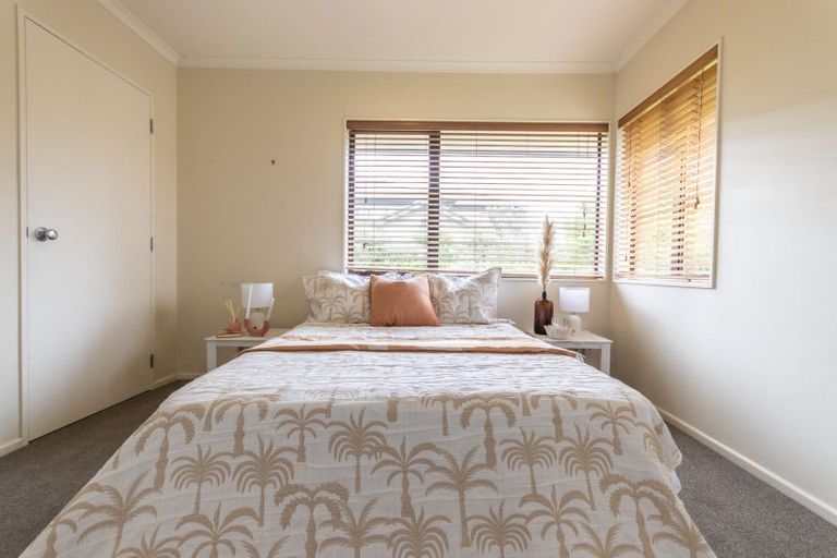 Photo of property in 7 Lourie Way, Fitzherbert, Palmerston North, 4410