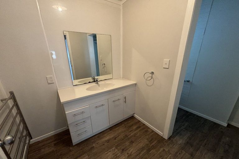 Photo of property in 100 Ferguson Street, West End, Palmerston North, 4412