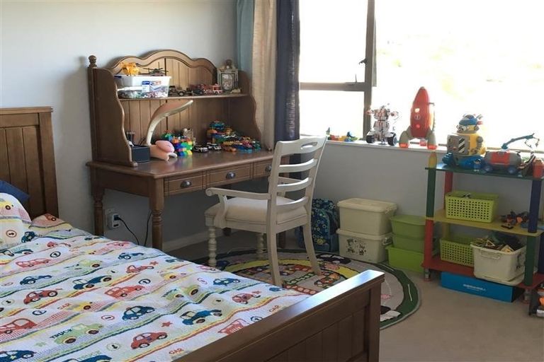 Photo of property in 5 Theodora Place, Mairangi Bay, Auckland, 0630