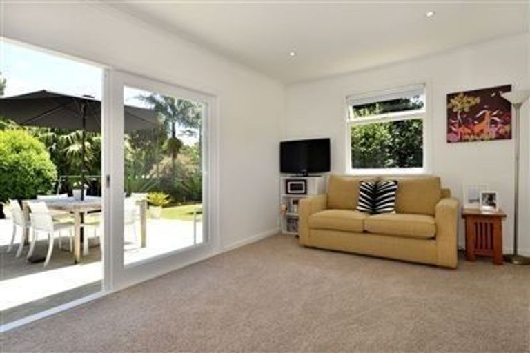 Photo of property in 1/19 Brook Street, Milford, Auckland, 0620