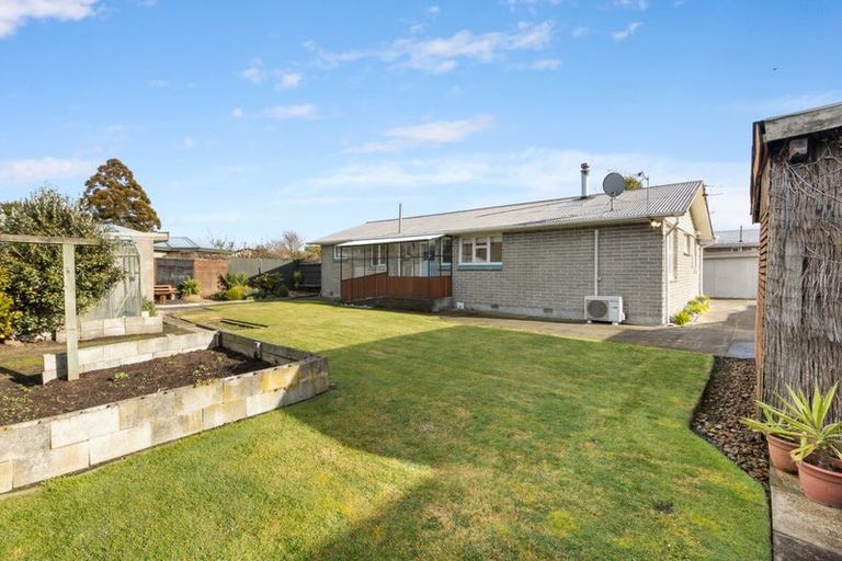 Photo of property in 11 Yeovil Place, St Albans, Christchurch, 8052