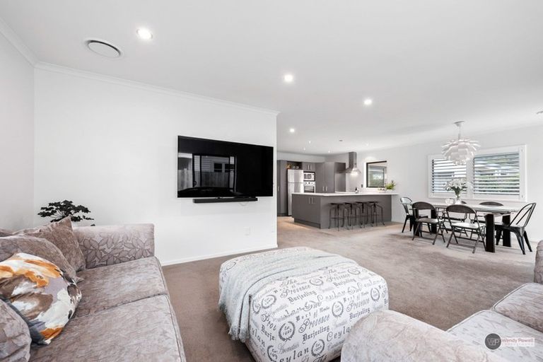 Photo of property in 67a Golders Road, Elderslea, Upper Hutt, 5018