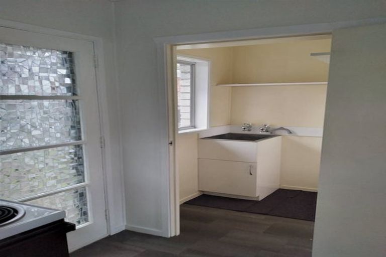 Photo of property in 1/47 Bentley Avenue, Glenfield, Auckland, 0629