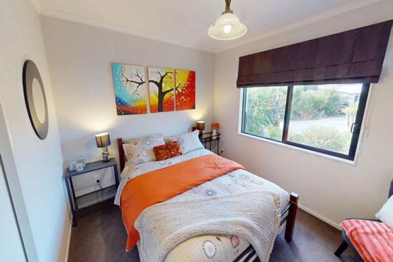 Photo of property in 46 Kent Avenue, Waitarere Beach, Levin, 5510
