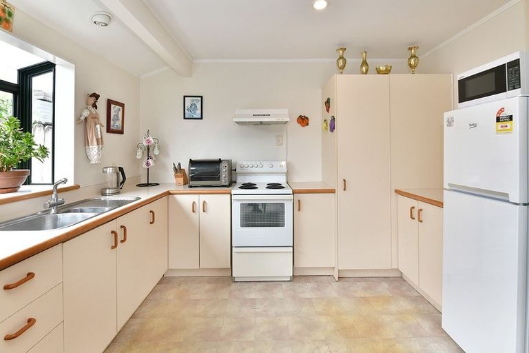 Photo of property in 6/57 Weiti Road, Orewa, 0931