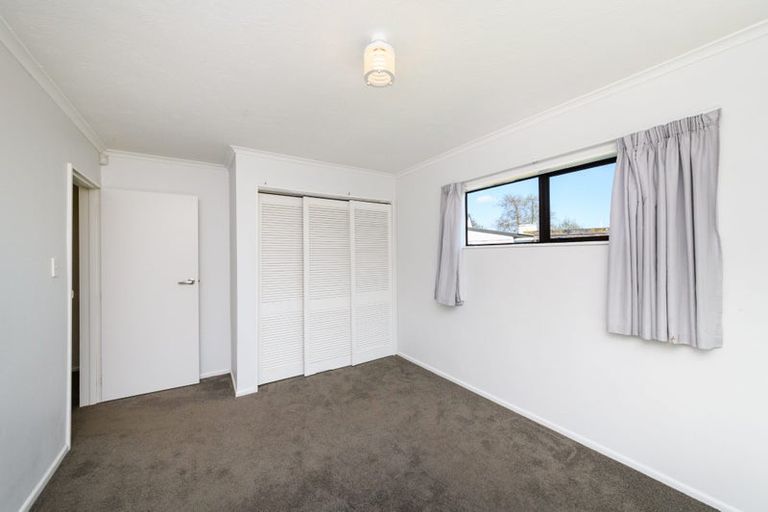 Photo of property in 20 Colonial Place, Kelvin Grove, Palmerston North, 4414