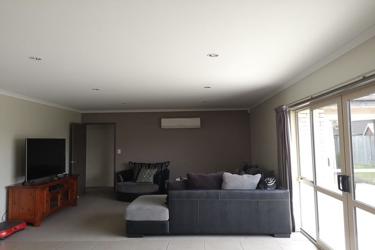 Photo of property in 11 Trauzer Place, Flagstaff, Hamilton, 3210