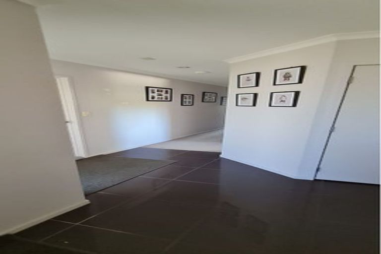 Photo of property in 22 Ranchod Terrace, Pukekohe, 2120
