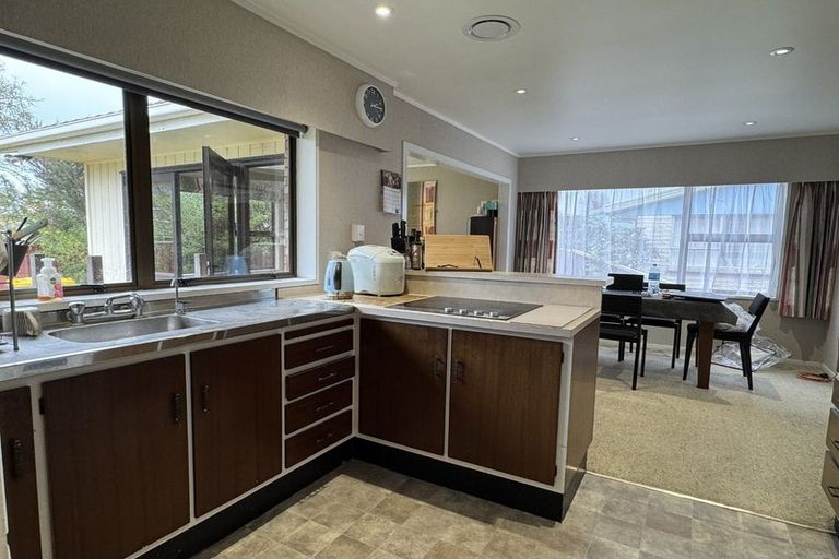 Photo of property in 8 Sandalwood Drive, Dinsdale, Hamilton, 3204