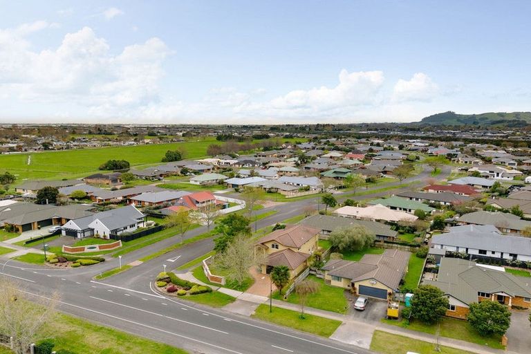 Photo of property in 181 Thornton Road, Cambridge, 3434