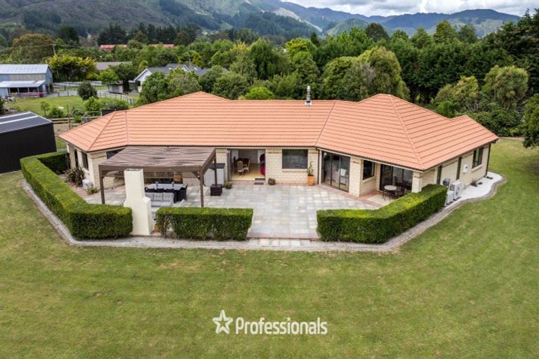 Photo of property in 1140a Maymorn Road, Maymorn, Upper Hutt, 5018
