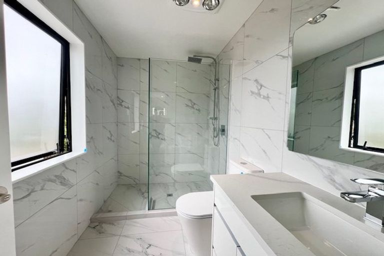 Photo of property in 56a Casuarina Road, Half Moon Bay, Auckland, 2012