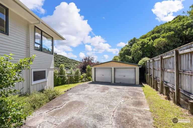 Photo of property in 12 Holmes Grove, Naenae, Lower Hutt, 5011