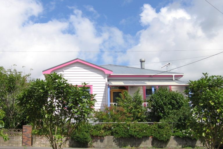 Photo of property in 15 Shoal Bay Road, Devonport, Auckland, 0624