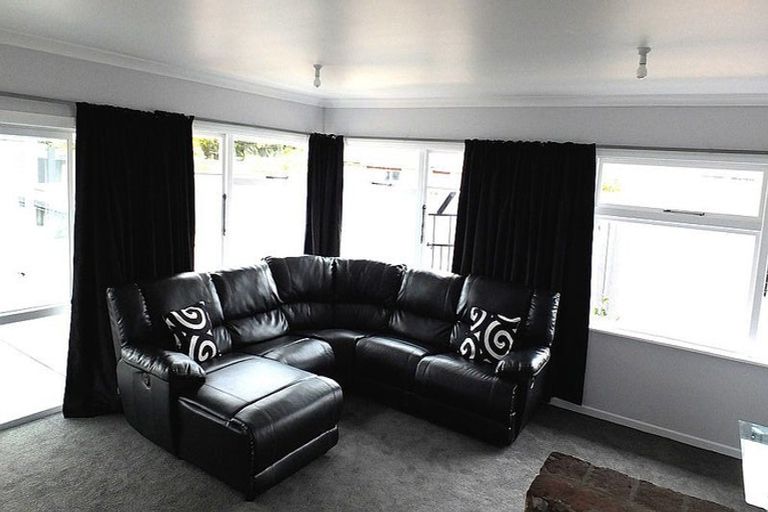 Photo of property in 124 Springs Road, Hornby, Christchurch, 8042