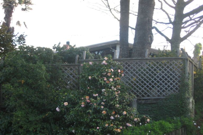 Photo of property in 11 Crompton Road, Massey, Auckland, 0614