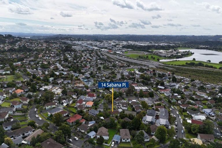 Photo of property in 14 Sabana Place, Unsworth Heights, Auckland, 0632