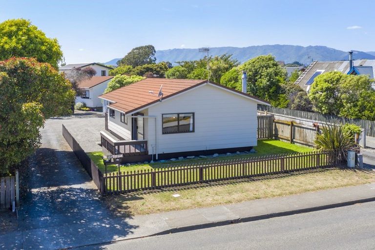 Photo of property in 61a Mazengarb Road, Paraparaumu Beach, Paraparaumu, 5032