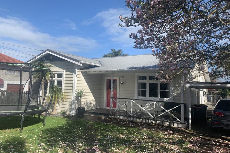 Photo of property in 1/3 Duke Street, Papakura, 2110
