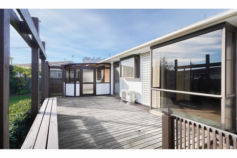 Photo of property in 49 Oldwood Street, Bishopdale, Christchurch, 8053