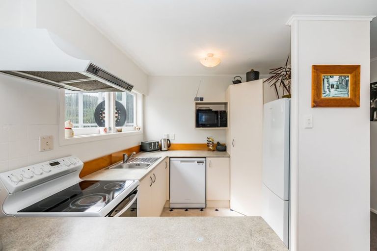 Photo of property in 33 Ocean Road, Paraparaumu Beach, Paraparaumu, 5032