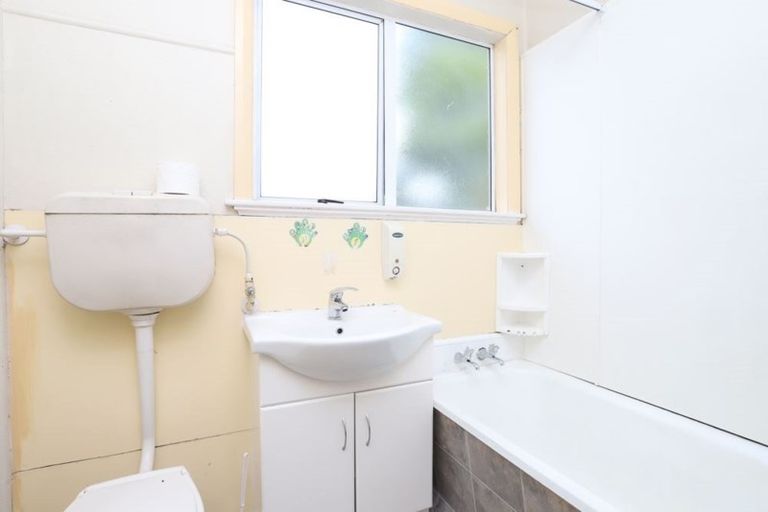 Photo of property in 2 Casey Avenue, Fairfield, Hamilton, 3214