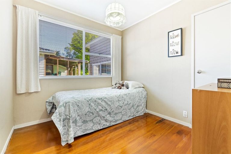 Photo of property in 23 Finlow Drive, Te Atatu South, Auckland, 0610