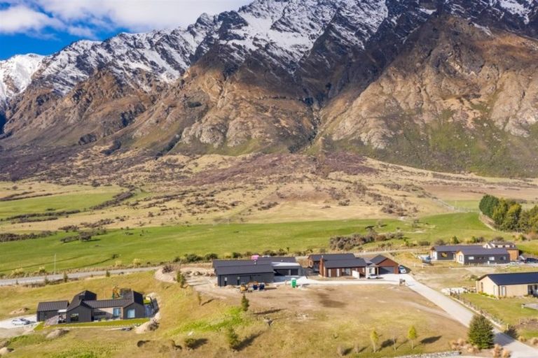 Photo of property in 16 Double Cone Road, Jacks Point, Queenstown, 9371