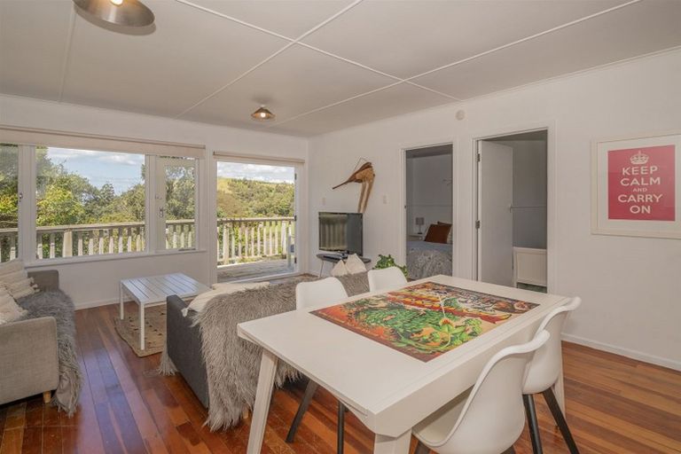 Photo of property in 4 Ocean Beach Road, Tairua, 3508