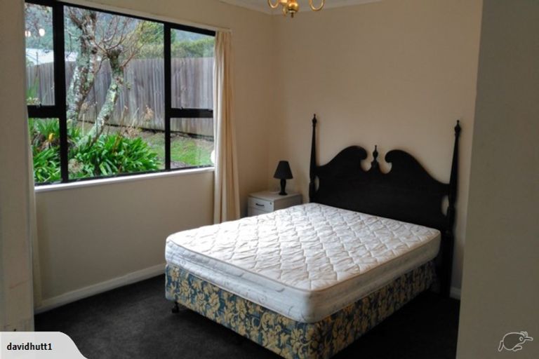 Photo of property in 42 Kamahi Street, Stokes Valley, Lower Hutt, 5019