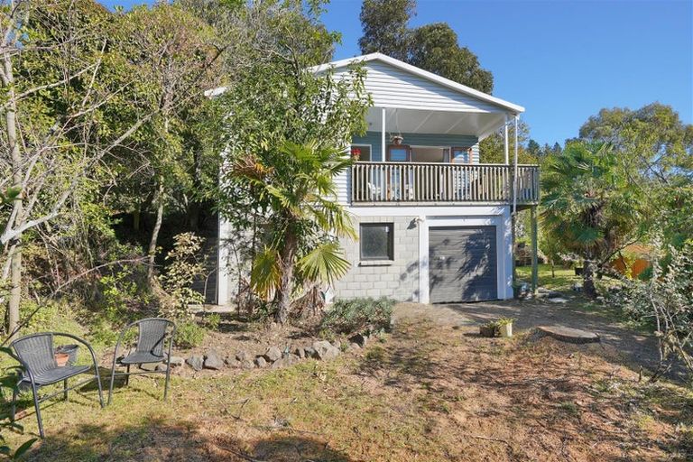 Photo of property in 36 Flinders Road, Heathcote Valley, Christchurch, 8022