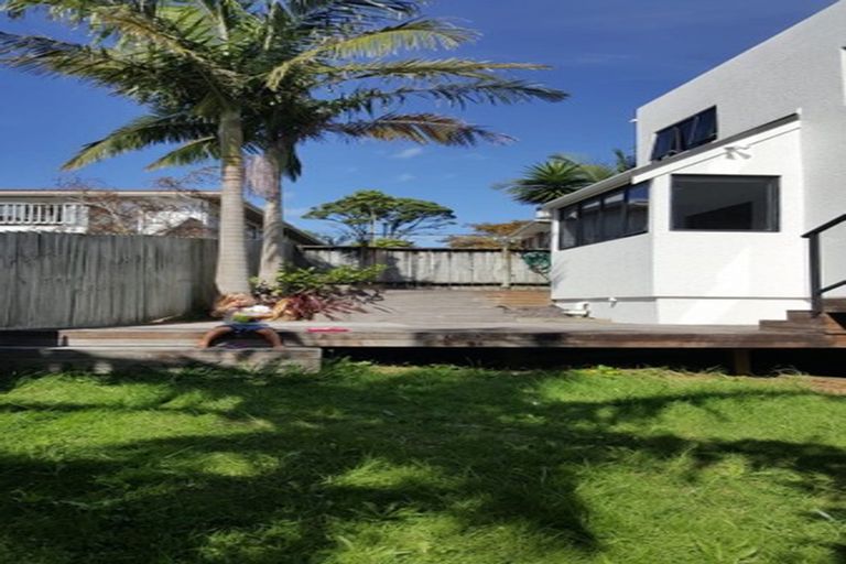 Photo of property in 3/61 Sunrise Avenue, Murrays Bay, Auckland, 0630