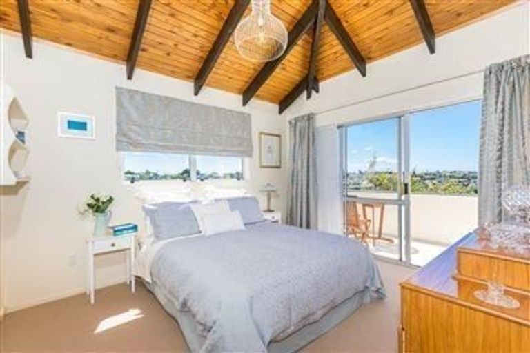 Photo of property in 39 Mountbatten Avenue, Hillcrest, Auckland, 0627