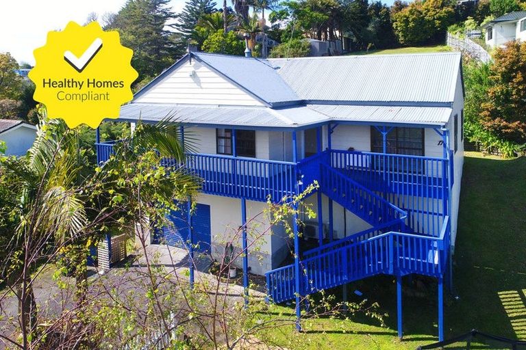 Photo of property in 41 Squirrel Lane, Browns Bay, Auckland, 0630