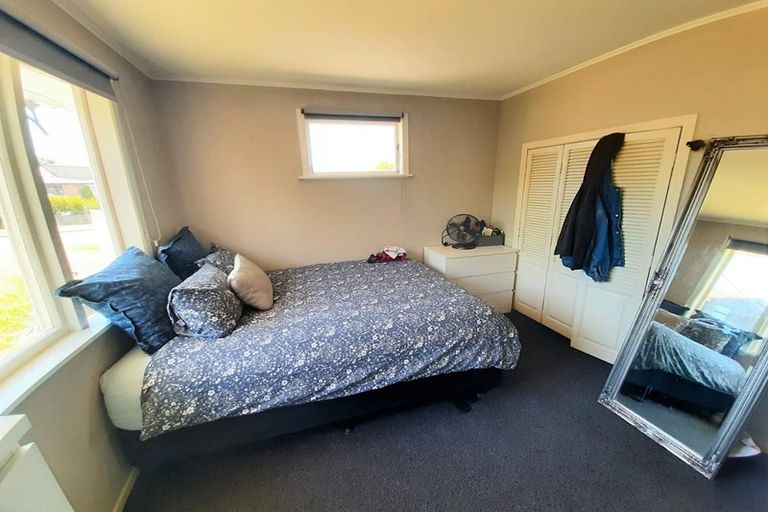 Photo of property in 1/46 Lyttelton Avenue, Forrest Hill, Auckland, 0620