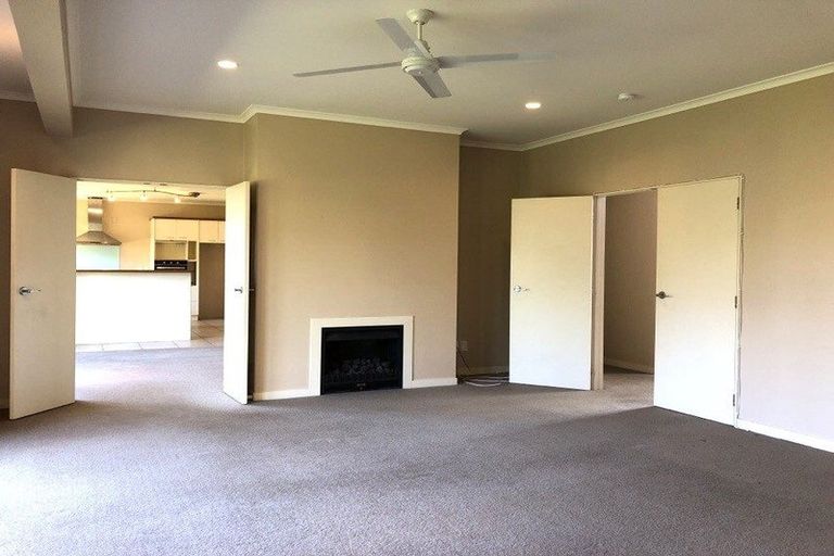 Photo of property in 79 Manor Park, Sunnyhills, Auckland, 2010