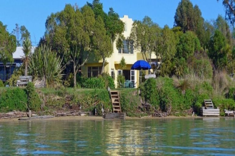 Photo of property in 135 Barnett Avenue, Best Island, Richmond, 7081