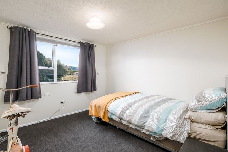 Photo of property in 15 Pembroke Street, Waimate, 7980