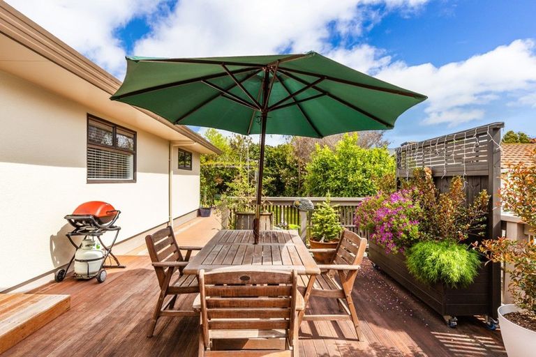 Photo of property in 4 Shera Street, Acacia Bay, Taupo, 3330