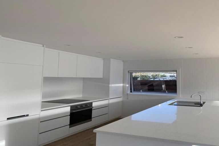 Photo of property in 2/19 Craig Road, Milford, Auckland, 0620