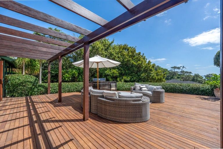 Photo of property in 188 Mellons Bay Road, Mellons Bay, Auckland, 2014