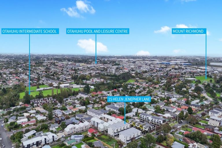 Photo of property in 15 Helen Jenepher Lane, Mount Wellington, Auckland, 1062