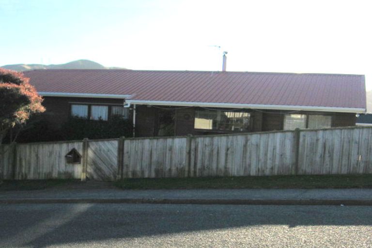 Photo of property in 21 Wingfield Place, Churton Park, Wellington, 6037