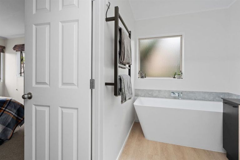 Photo of property in 24 Ridgeway Drive, Te Kamo, Whangarei, 0112