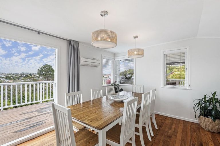 Photo of property in 143 Browns Bay Road, Browns Bay, Auckland, 0630